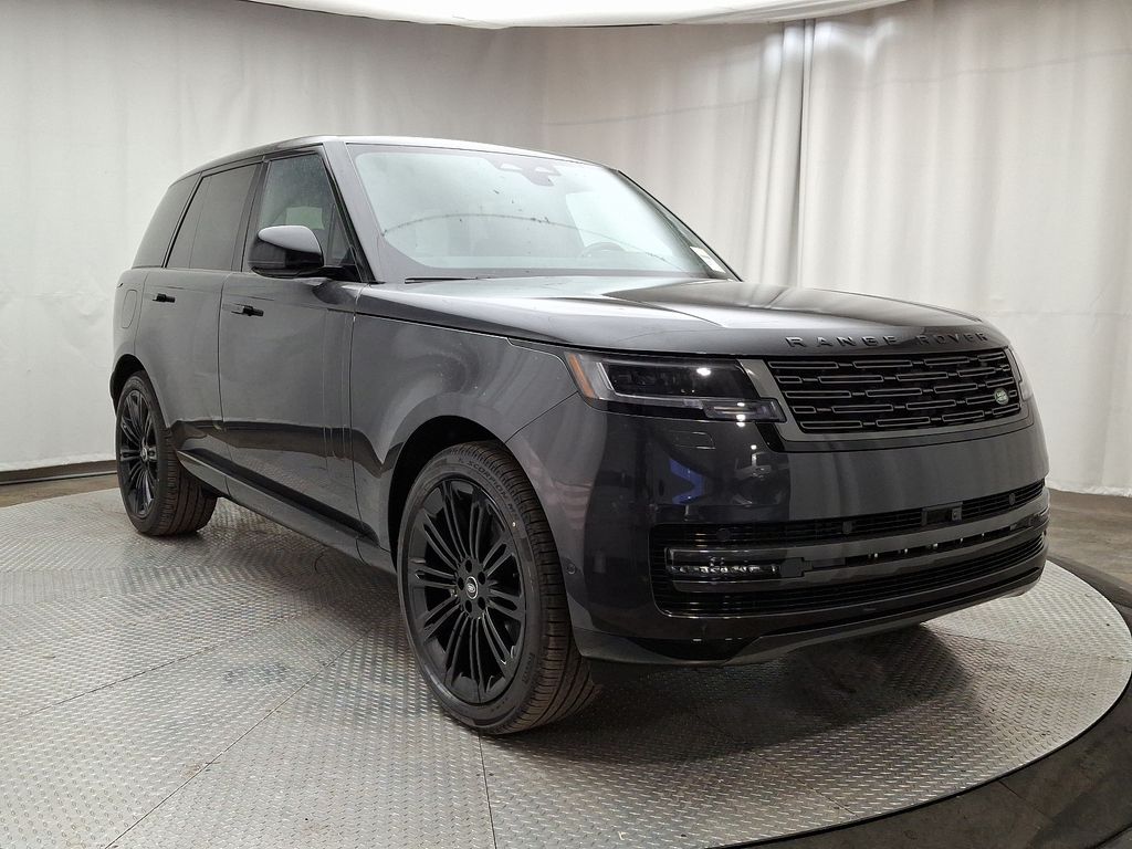 2025 Land Rover Range Rover SE 2