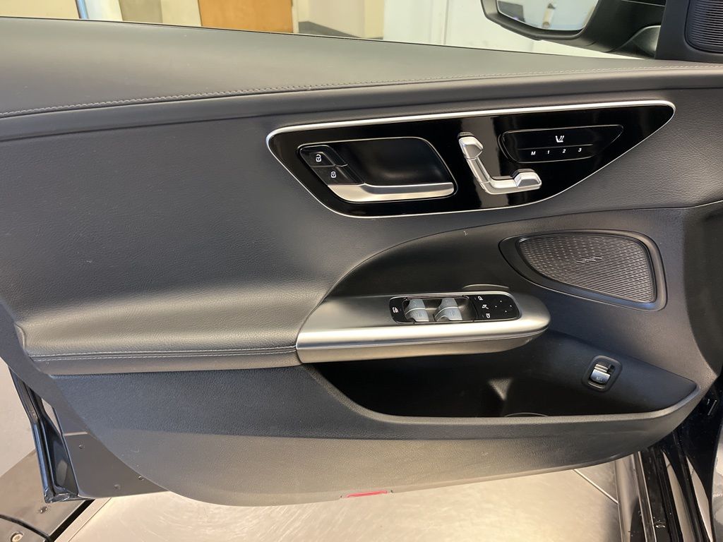 Thumbnail: 2023 Mercedes-Benz C-Class - 11