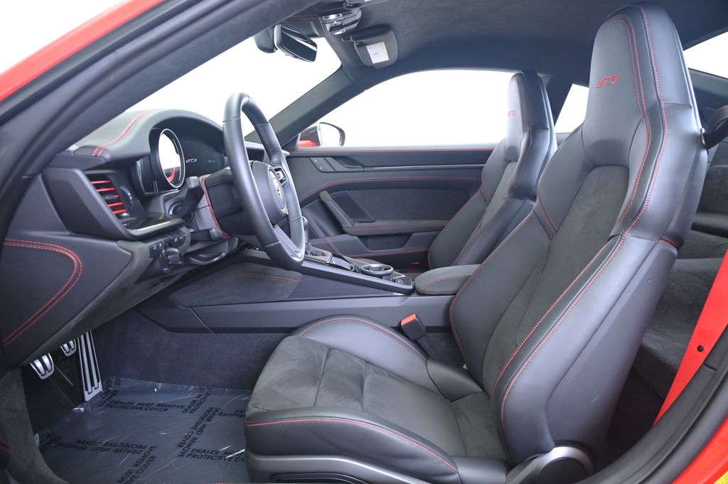 Thumbnail: 2022 Porsche 911 - 31