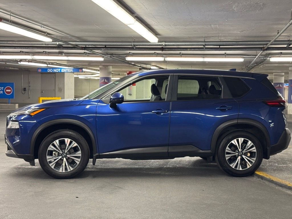 2022 Nissan Rogue SV 30