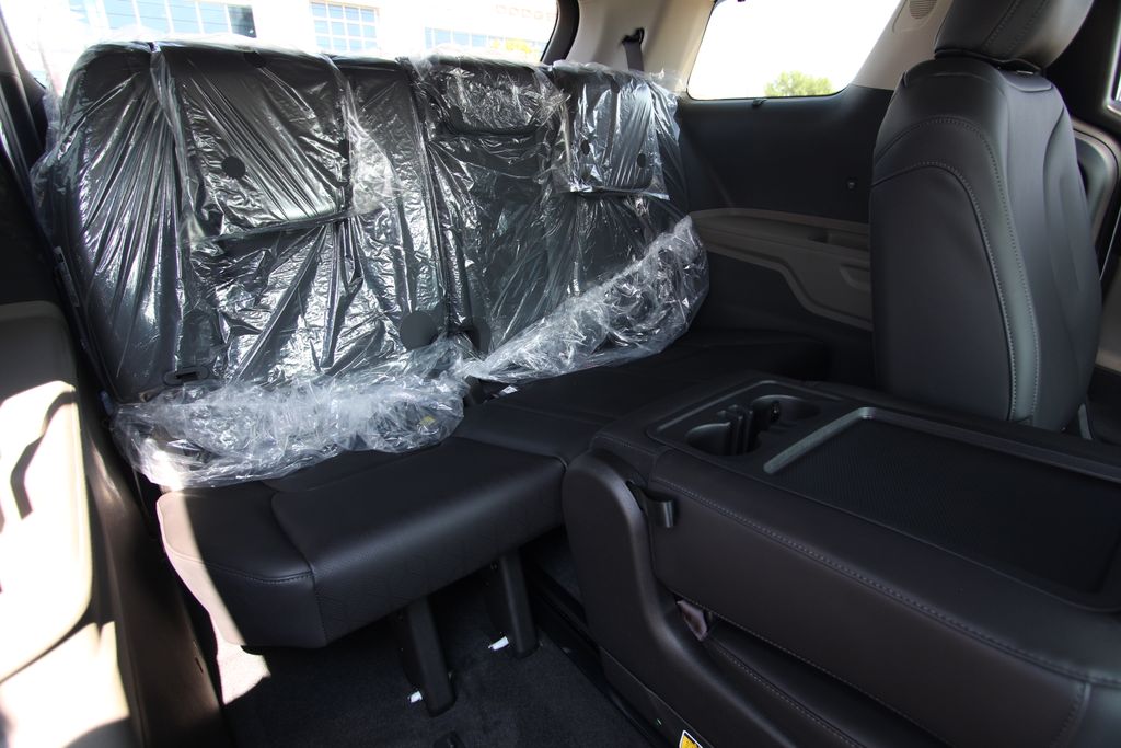 New 2027 Kia Carnival MPV Van