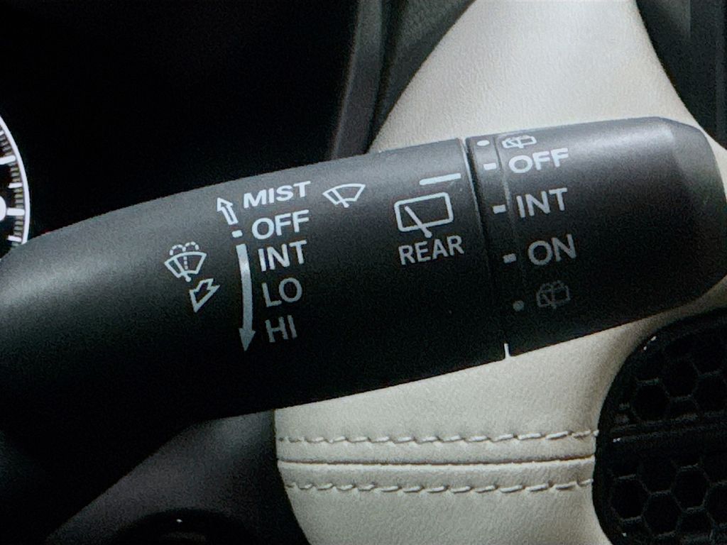2025 Honda HR-V LX photo