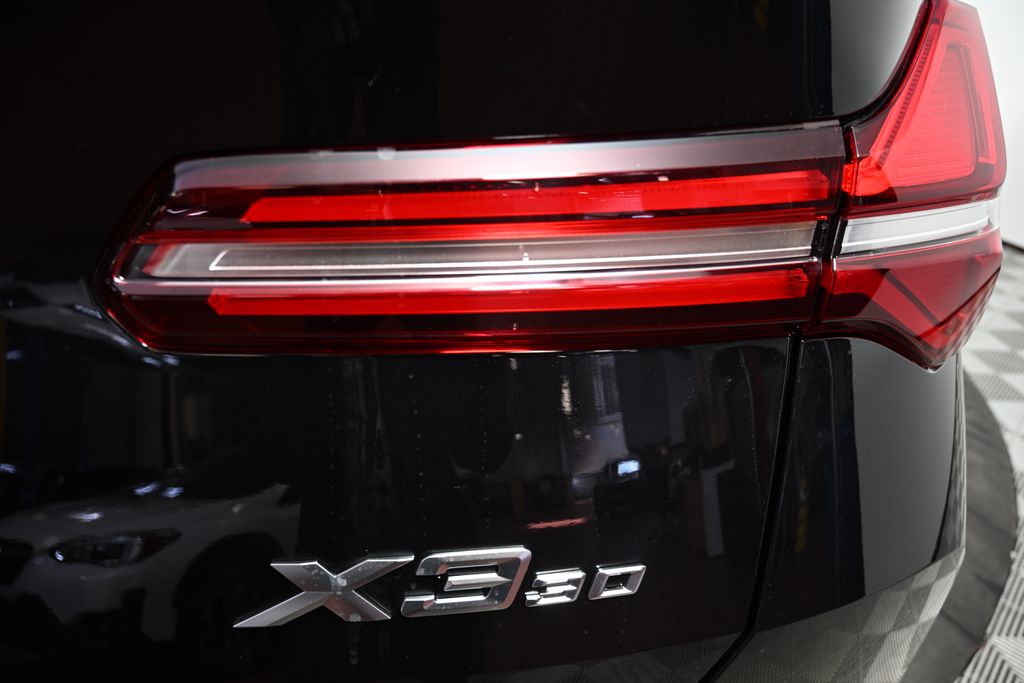 Thumbnail: 2026 BMW X3 - 11