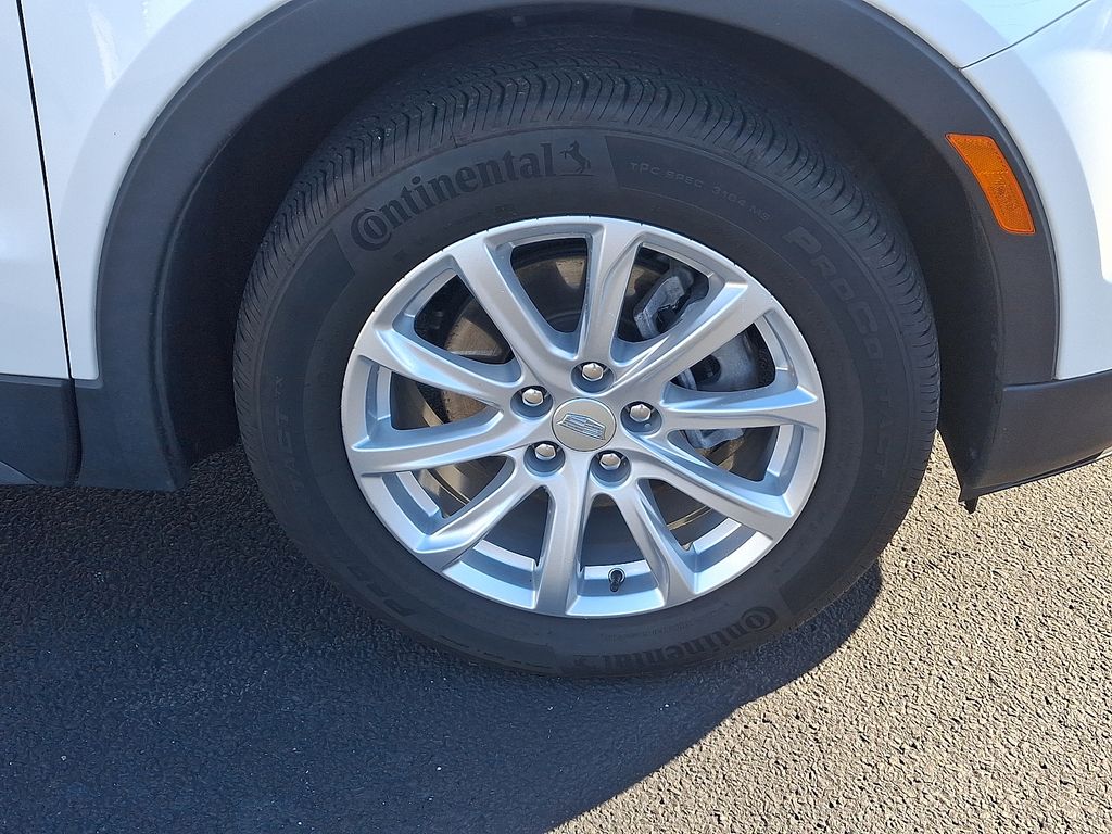 Thumbnail: 2022 Cadillac XT4 - 8