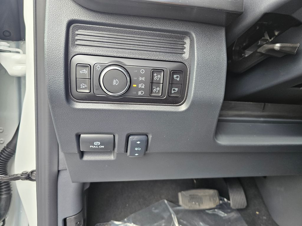 New 2026 White Ford Lariat image 23