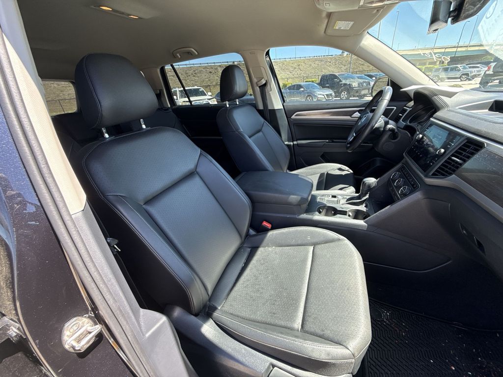 Thumbnail: 2020 Volkswagen Atlas - 16