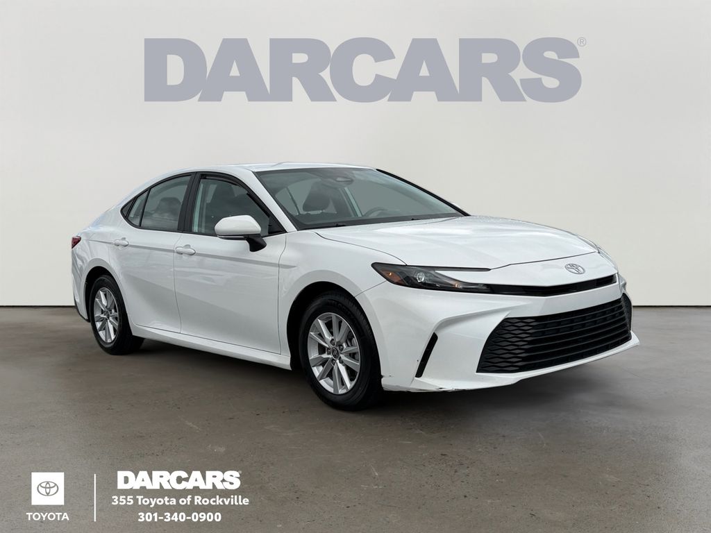 2025 Toyota Camry LE FWD