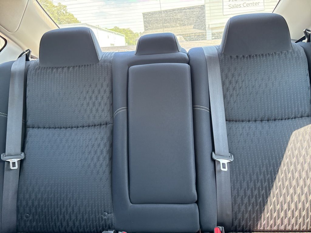 Used 2017 Silver Nissan 2.5 SV image 13