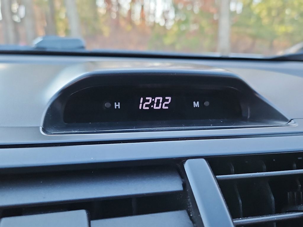 Thumbnail: 2012 Toyota Camry - 21