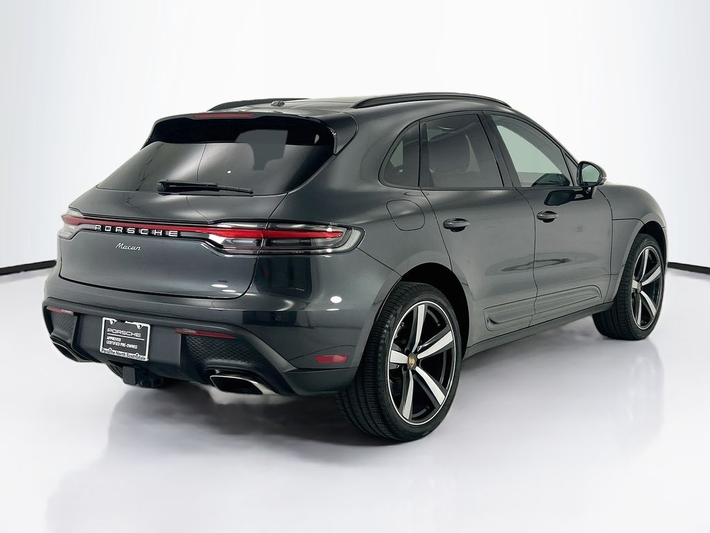 Thumbnail: 2025 Porsche Macan - 7