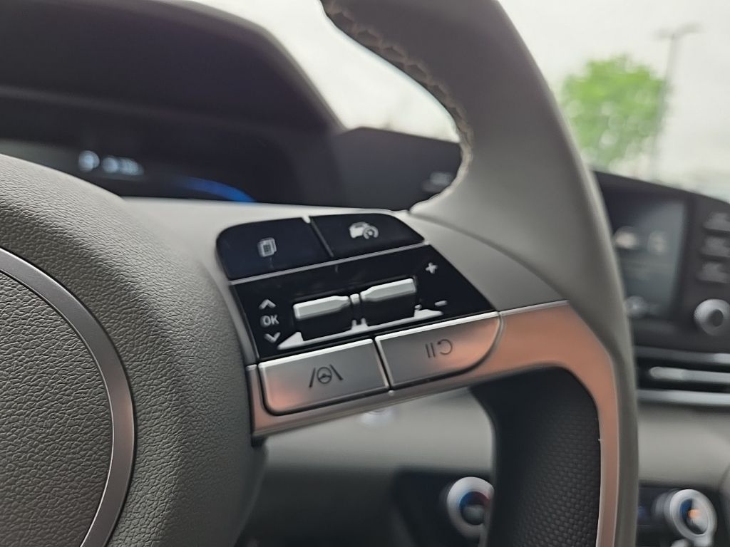 2025 Hyundai Elantra Sport 29