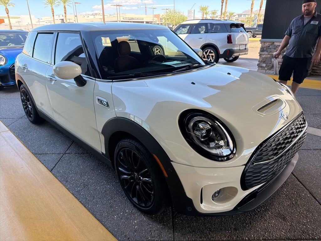Thumbnail: 2021 MINI Cooper Clubman - 3
