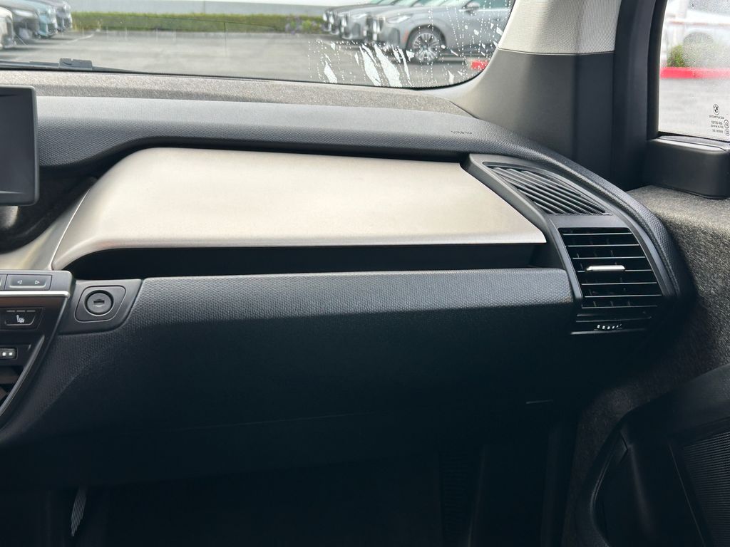 Thumbnail: 2018 BMW i3 - 25