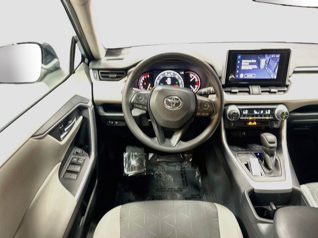 Used 2025 Silver Sky Metallic Toyota XLE image 21