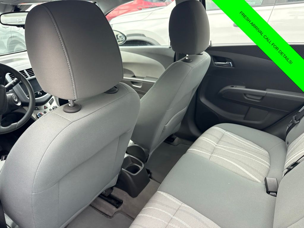 Used 2013 Silver Chevrolet LT image 11