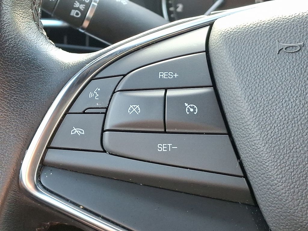 Thumbnail: 2022 Cadillac XT5 - 21