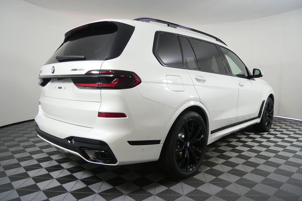 Thumbnail: 2026 BMW X7 - 3