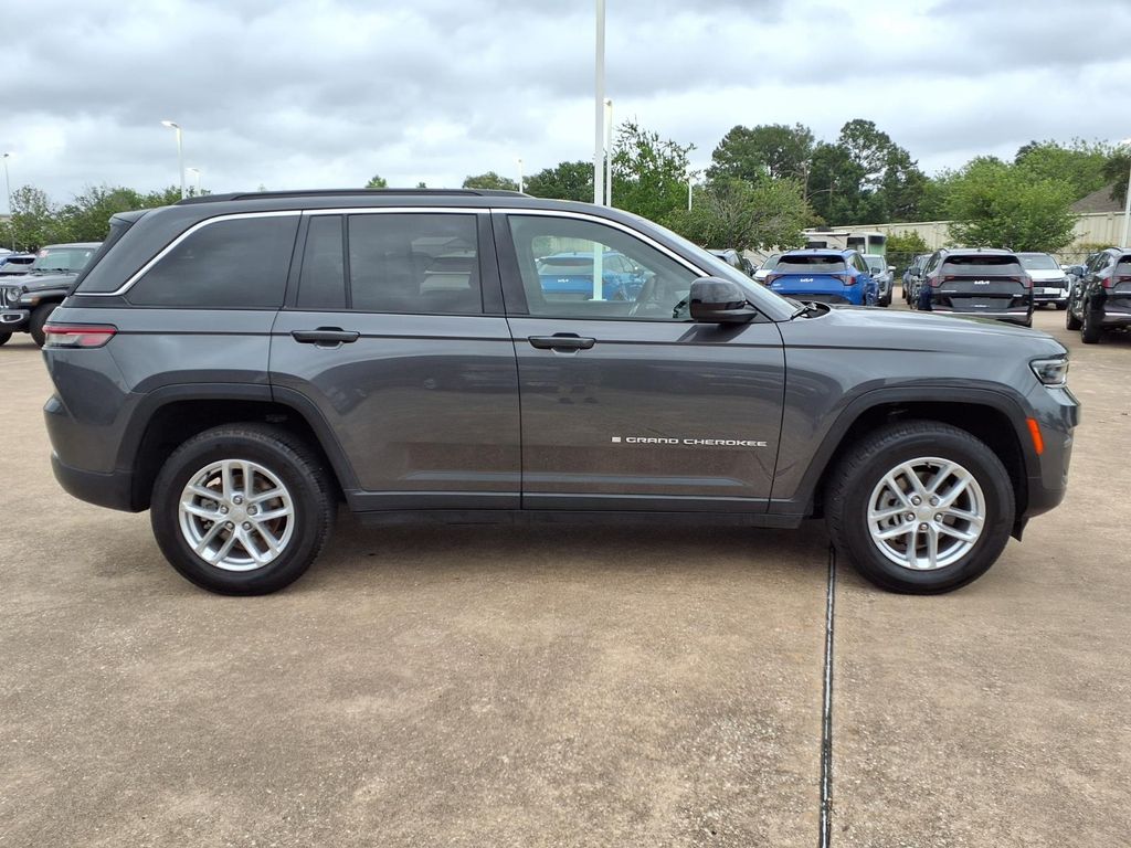2025 Jeep Grand Cherokee Laredo Gray at Cook Ford