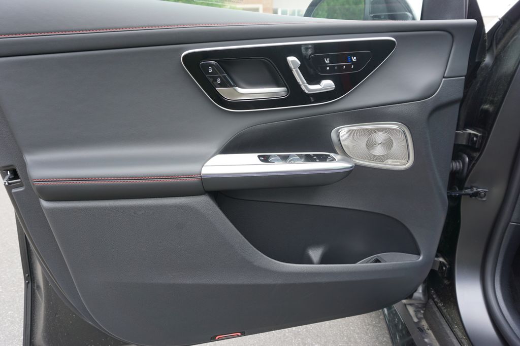 2025 Mercedes-Benz GLC 63 AMG 26