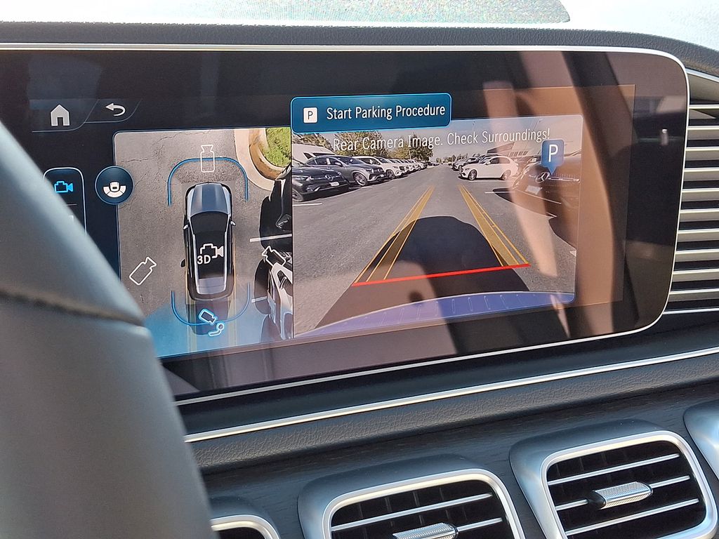 Thumbnail: 2026 Mercedes-Benz GLE - 13