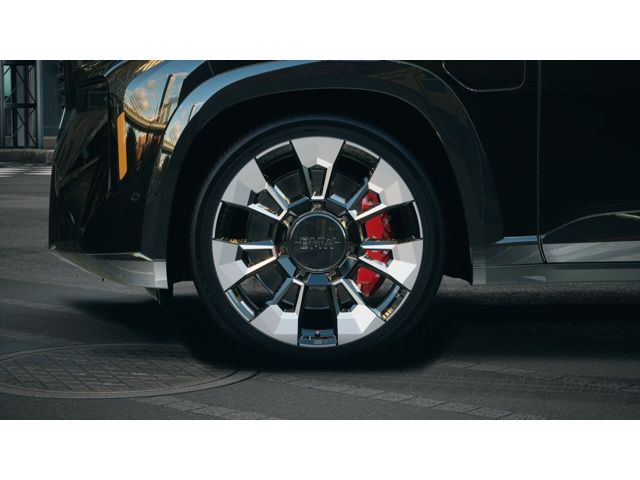 Thumbnail: 2026 BMW XM - 7