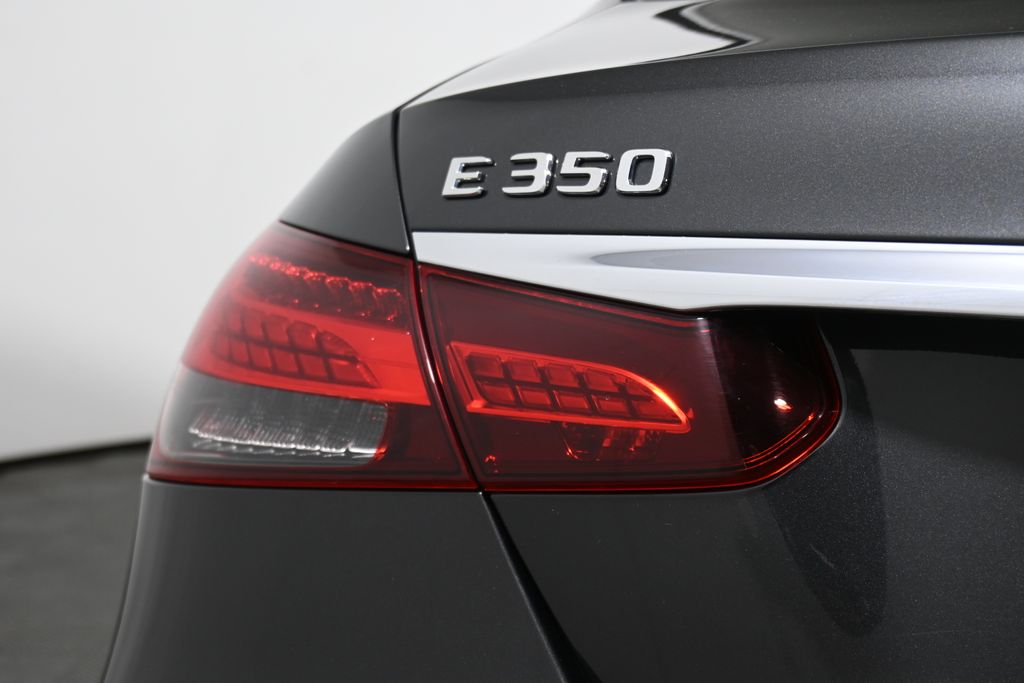 Thumbnail: 2023 Mercedes-Benz E-Class - 12