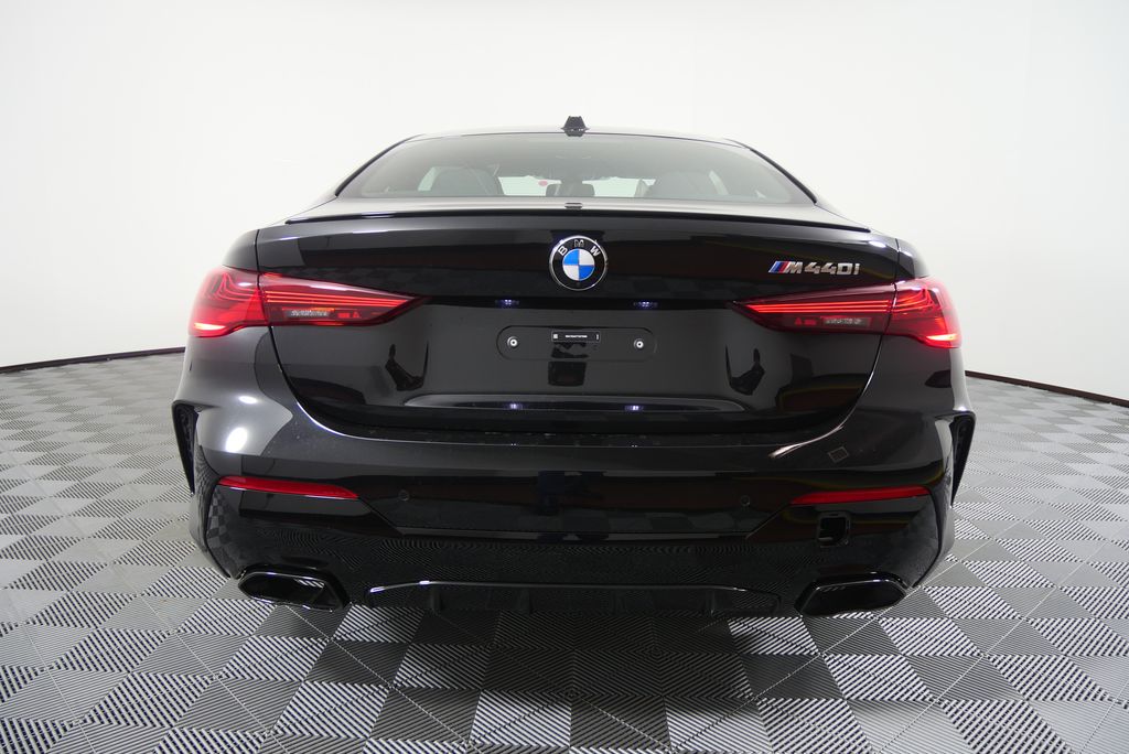 Thumbnail: 2026 BMW 4 Series - 4