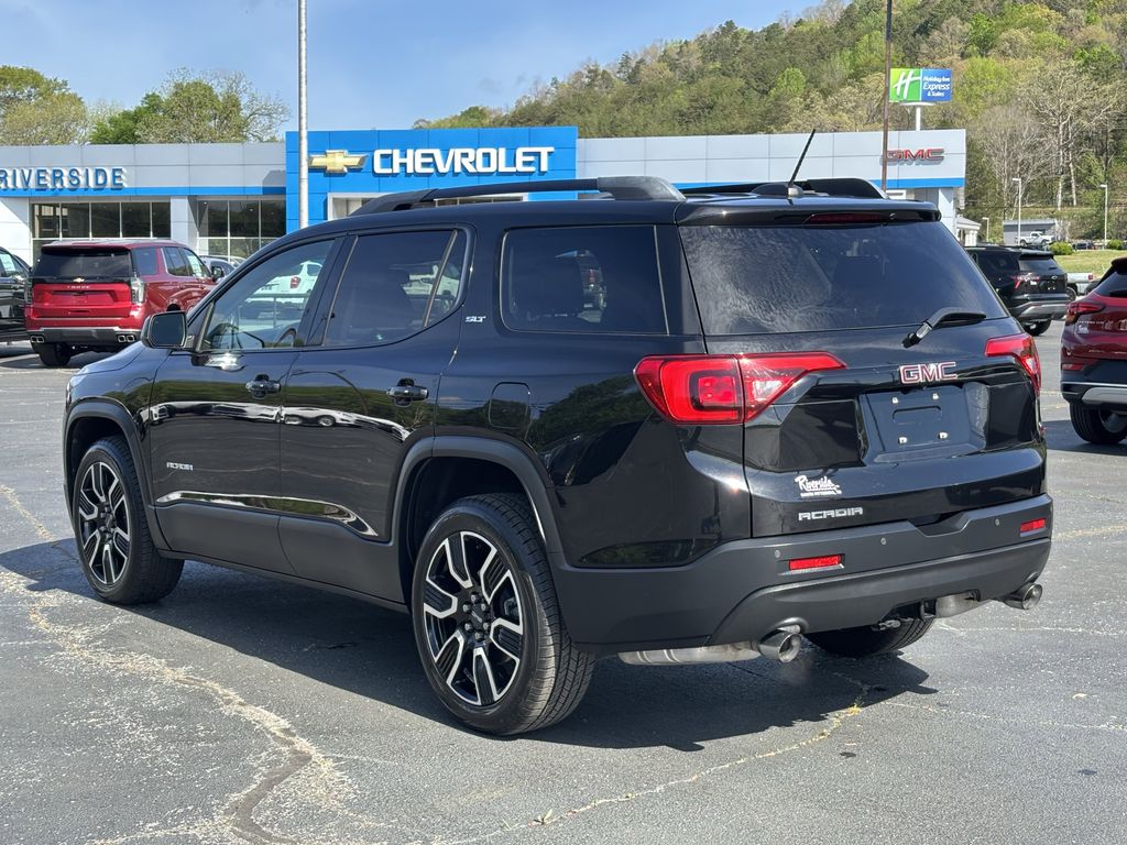 View vehicle photo 7