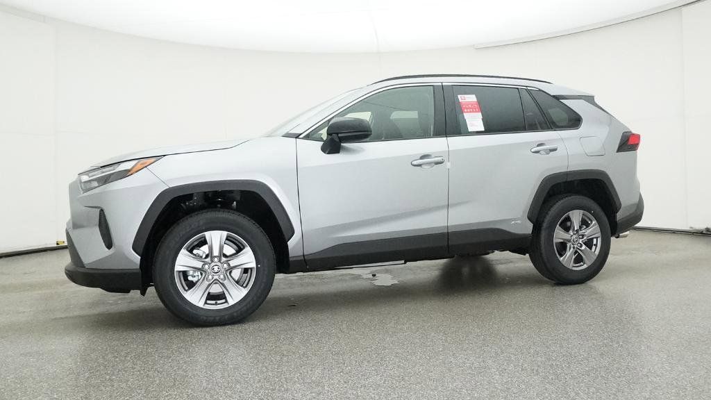 2025 Toyota RAV4 LE 11