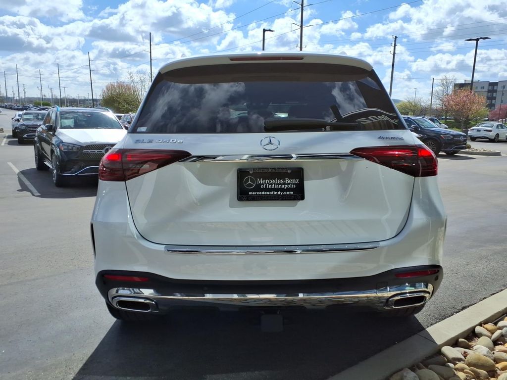 New 2026 White Mercedes-Benz GLE 450e image 5