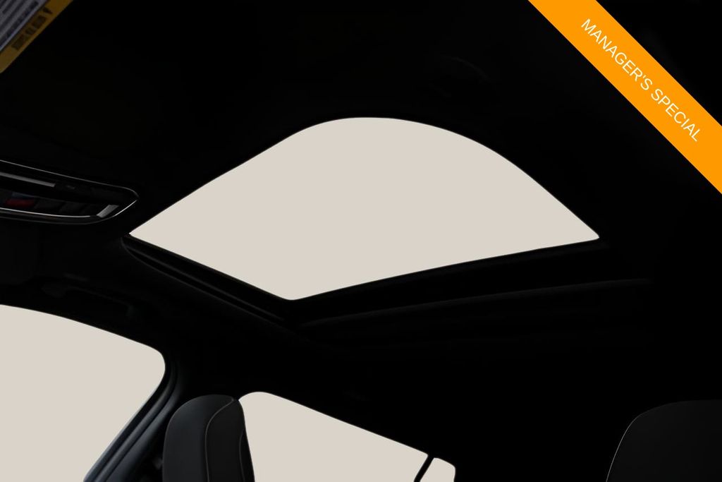 New 2025 White Jeep Laredo X image 11