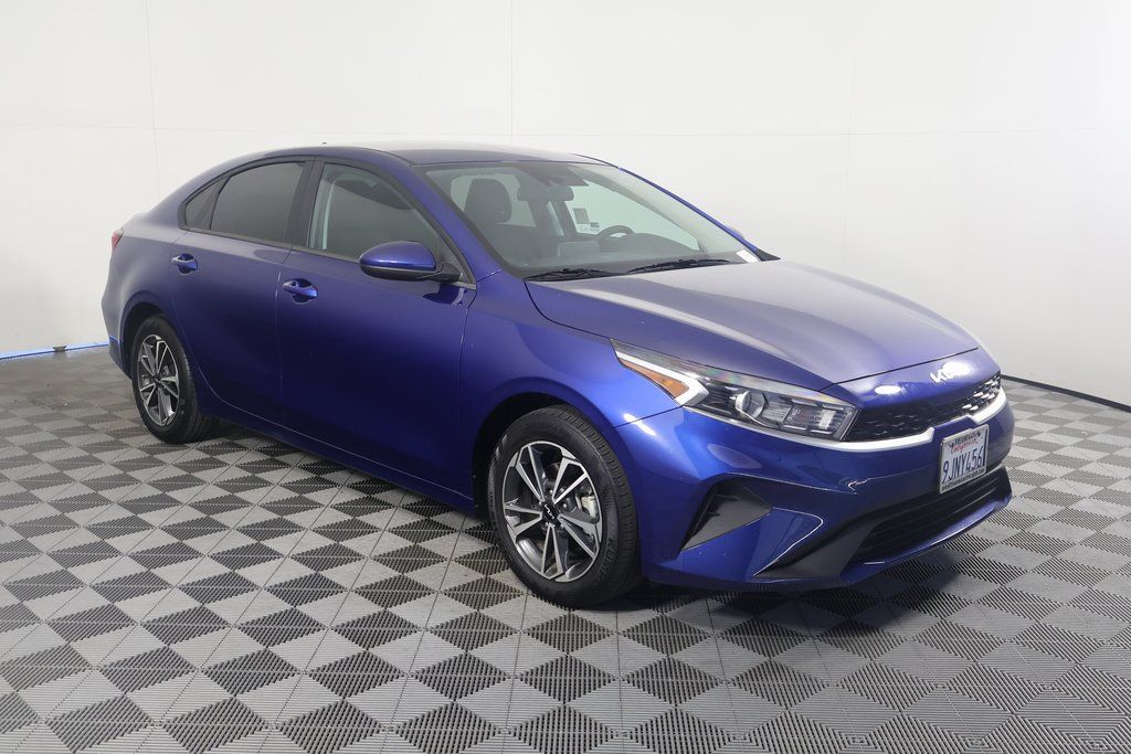 Thumbnail: 2023 Kia Forte - 2