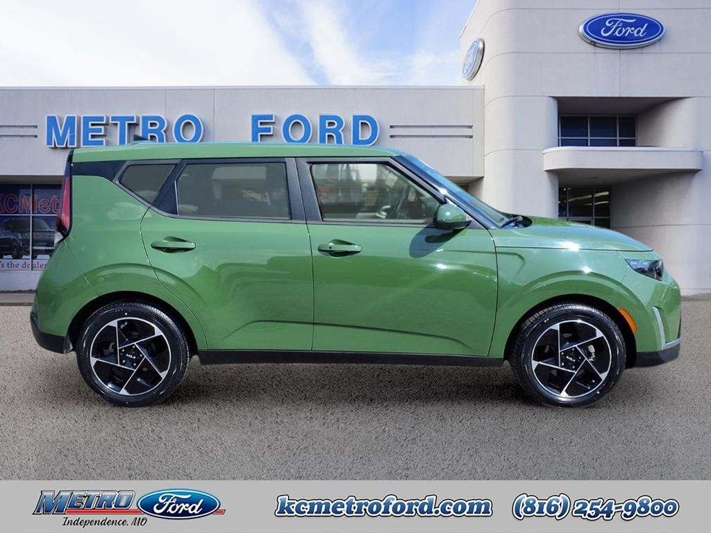Used 2023 Kia Soul EX with VIN KNDJ33AU5P7215194 for sale in Kansas City
