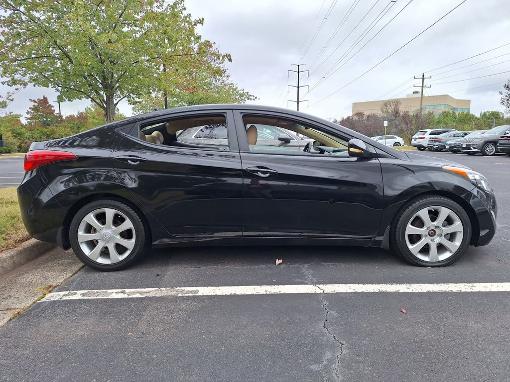 Thumbnail: 2013 Hyundai Elantra - 3