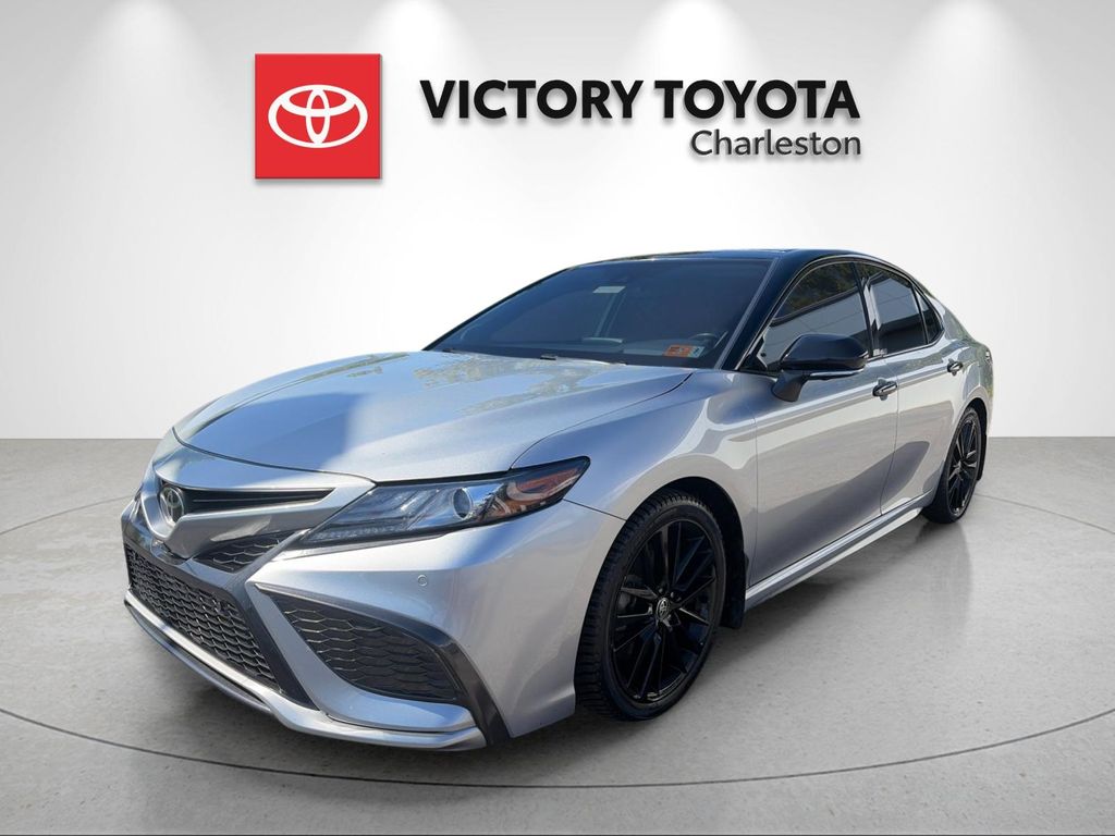 Midnight Black Metallic 2021 Toyota Camry Sedan Front-Wheel Drive 8-Speed Automatic