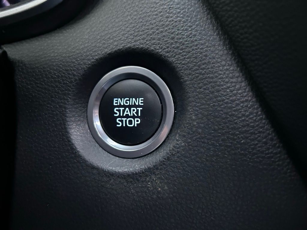 Thumbnail: 2021 Toyota Corolla - 28