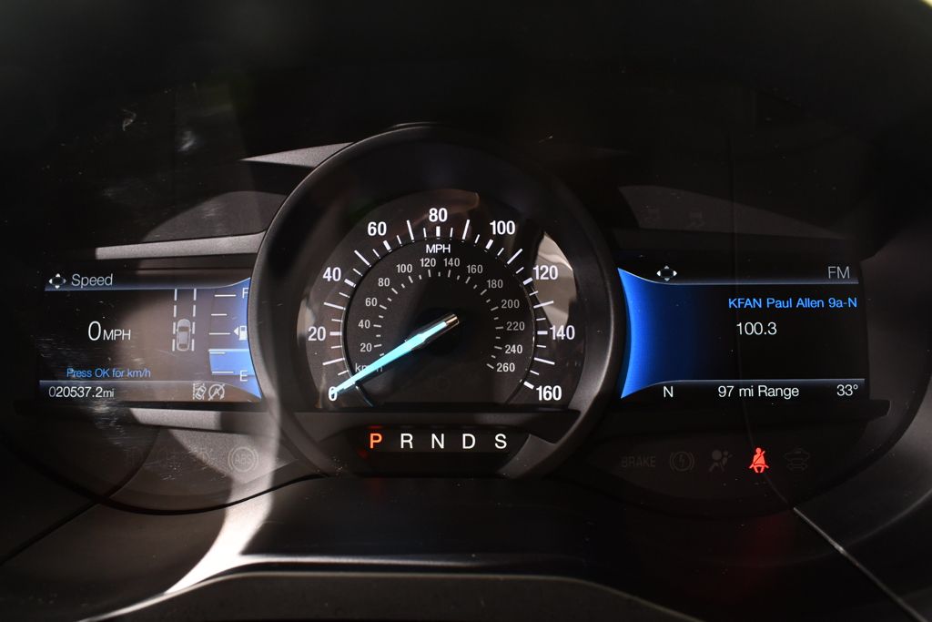 Used 2023 Gray Ford SEL image 26