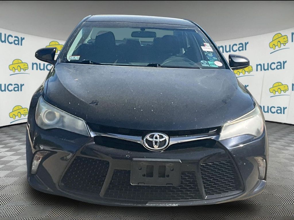 2015 Toyota Camry — photo 2