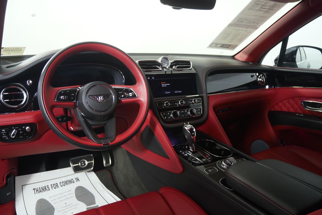 Thumbnail: 2021 Bentley Bentayga - 27