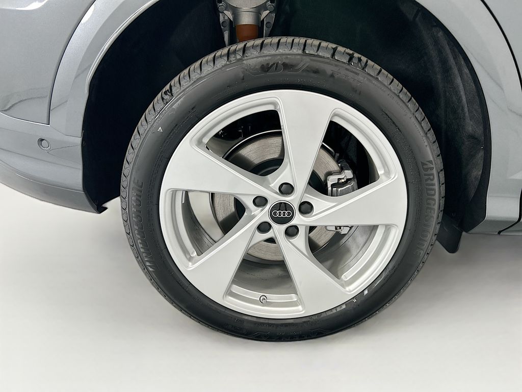 Thumbnail: 2026 Audi Q5 - 32