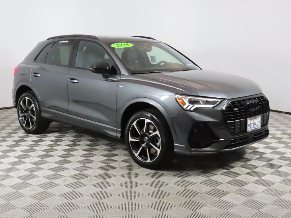 Thumbnail: 2025 Audi Q3 - 7