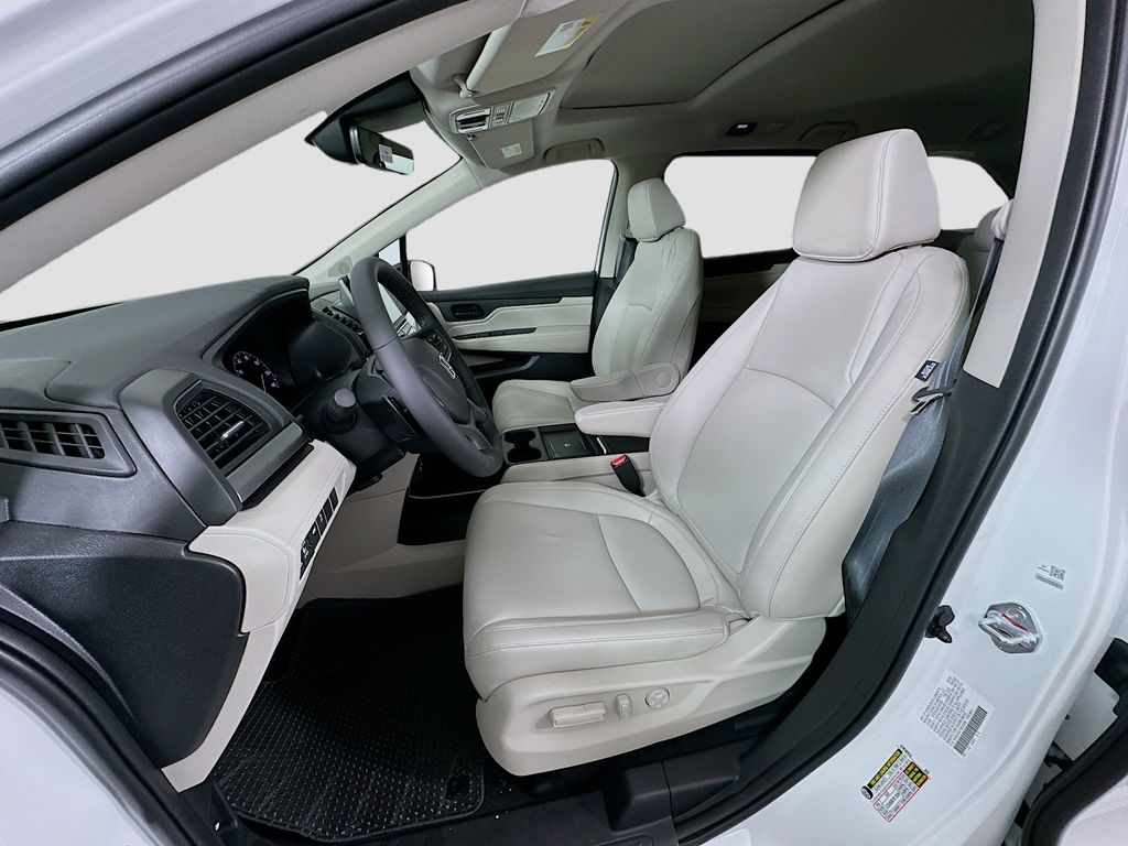 Thumbnail: 2026 Honda Odyssey - 15