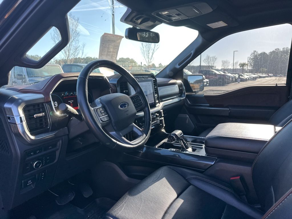 2022 Ford F-150 Lariat 12