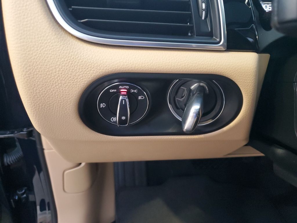 Used Car 2018 Porsche Macan  For Sale Under $25,000 In Austin, Texas
