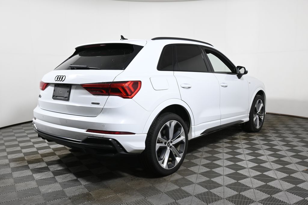 Thumbnail: 2022 Audi Q3 - 7