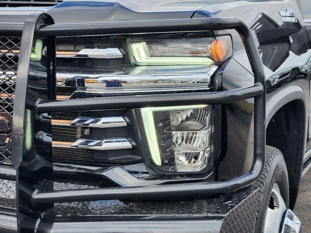 2022 Chevrolet Silverado 3500HD High Country 7