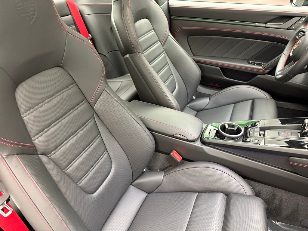 Thumbnail: 2026 Porsche 911 - 31