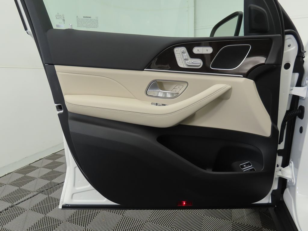 2025 Mercedes-Benz GLE 450 25