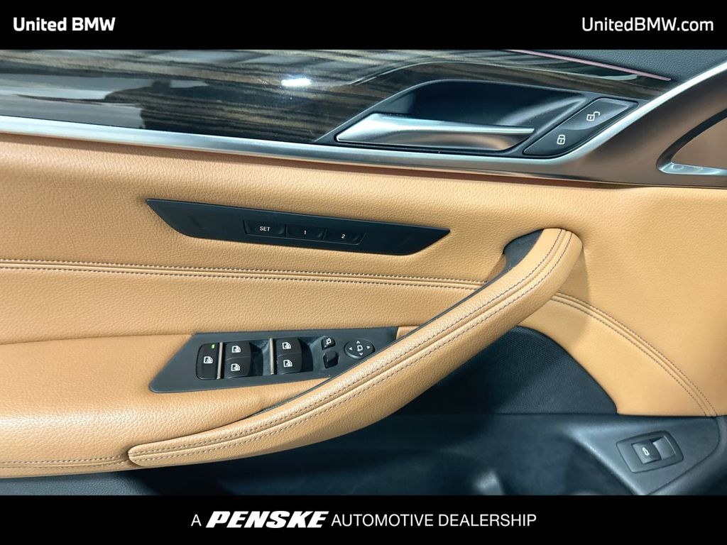 Thumbnail: 2018 BMW 5 Series - 11