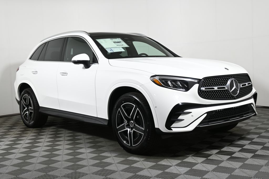 2025 Mercedes-Benz GLC 300 8